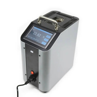 sukhoblochnyy-kalibrator-temperatury-east-tester-et2501